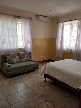 Imagen de la habitación del Hotel Mopani Lodge. Foto 14