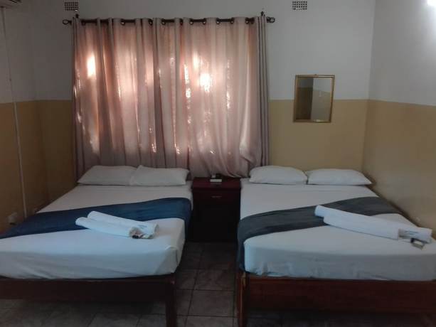 Imagen de la habitación del Hotel Mopani Lodge. Foto 15