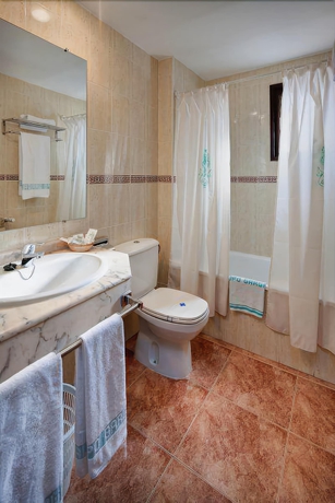 Imagen de la habitación del Hotel Mora, Mora de Rubielos. Foto 8