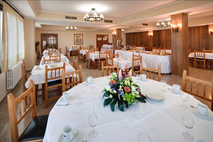 Imagen del bar/restaurante del Hotel Mora, Mora de Rubielos. Foto 2