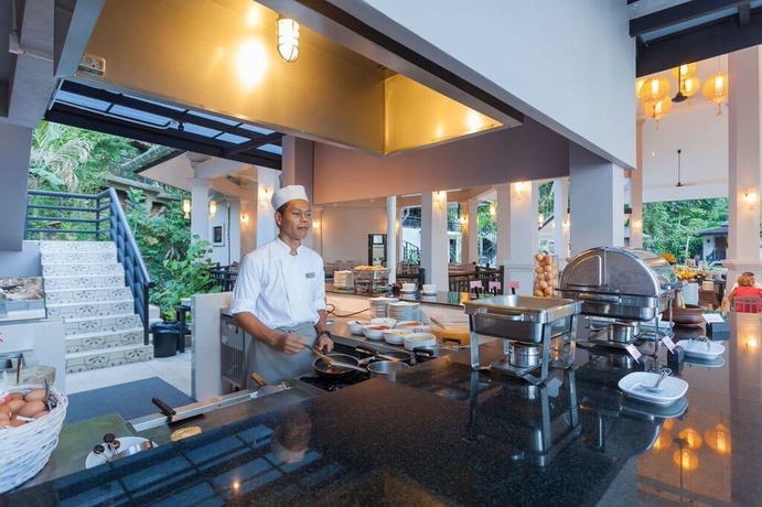 Imagen del bar/restaurante del Hotel Moracea By Khao Lak Resort - Sha Extra Plus. Foto 18