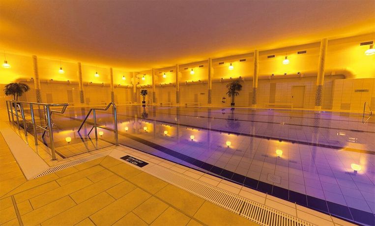 Imagen de la piscina del Hotel Morada Strandhotel Ostseebad K&uuml;hlungsborn. Foto 19