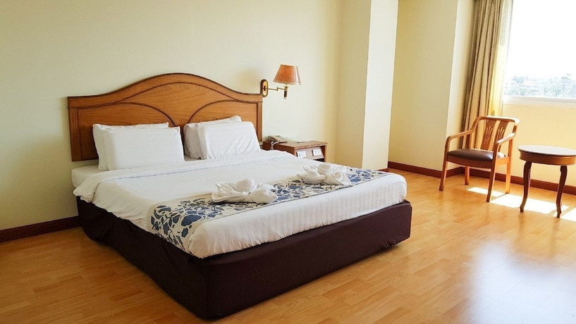 Imagen de la habitación del Hotel Morakot Chumphon. Foto 4