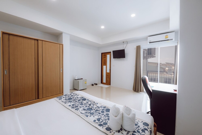 Imagen de la habitación del Hotel Morakot Chumphon. Foto 8