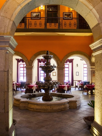 Imagen de los interiores del Hotel Morales Historical and Colonial Downtown Core. Foto 12