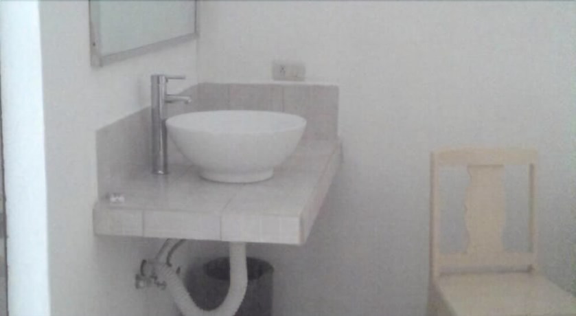 Imagen de la habitación del Hotel Morales Inn. Foto 2