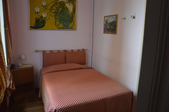 Imagen de la habitación del Hotel Morandi, San Remo. Foto 11
