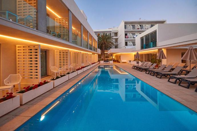 Imagen de la piscina del Hotel More, Alcudia. Foto 18