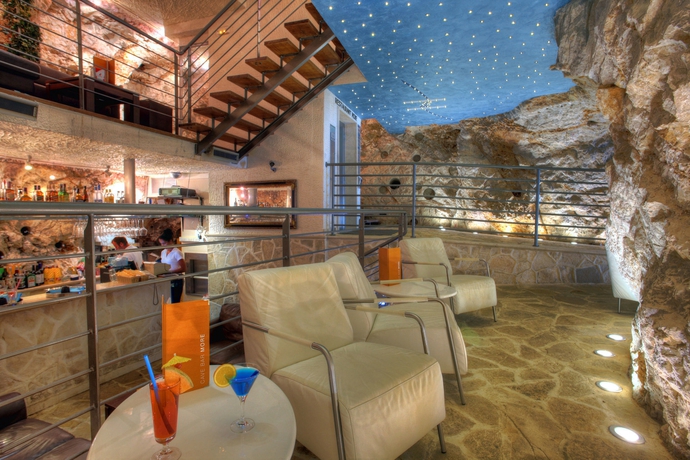 Imagen del bar/restaurante del Hotel More, Dubrovnik. Foto 3