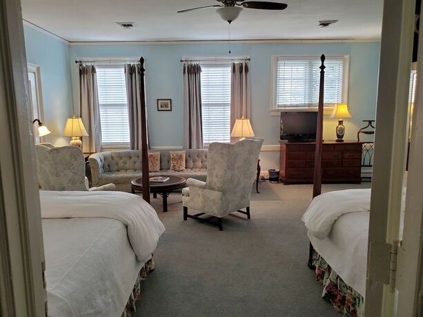 Imagen de la habitación del Hotel Morehead Inn. Foto 11