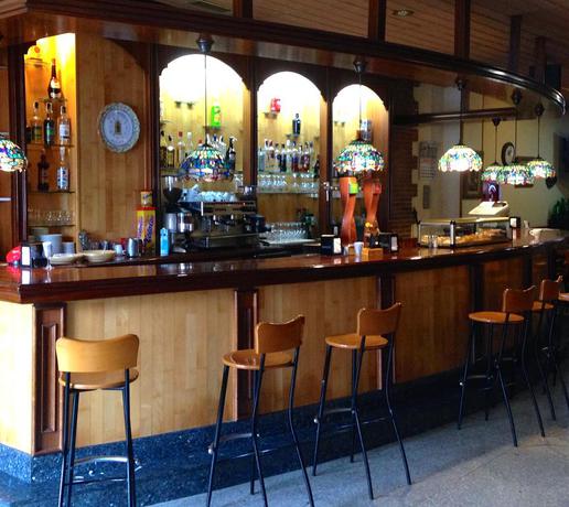 Imagen del bar/restaurante del Hotel Morell. Foto 2