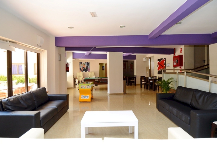 Imagen de los interiores del Hotel Moremar. Foto 11