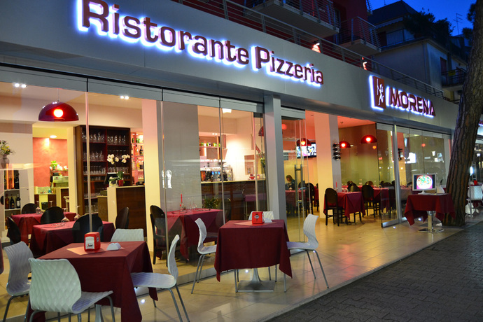 Imagen del bar/restaurante del Hotel Morena. Foto 4