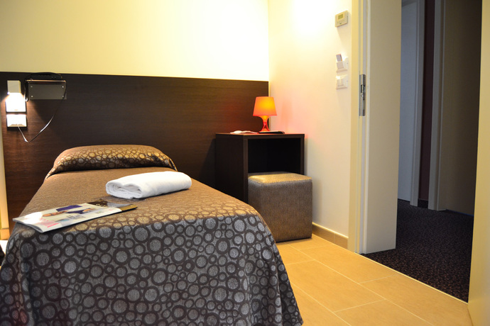 Imagen de la habitación del Hotel Morena. Foto 9