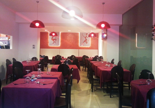 Imagen del bar/restaurante del Hotel Morena. Foto 5