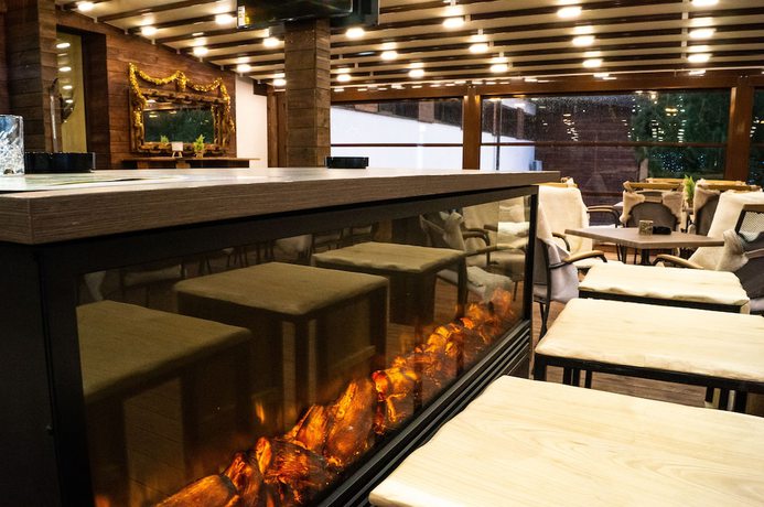 Imagen del bar/restaurante del Hotel Moreni. Foto 5