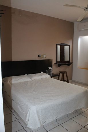 Imagen de la habitación del Hotel Moreno, Ciudad Valles. Foto 16