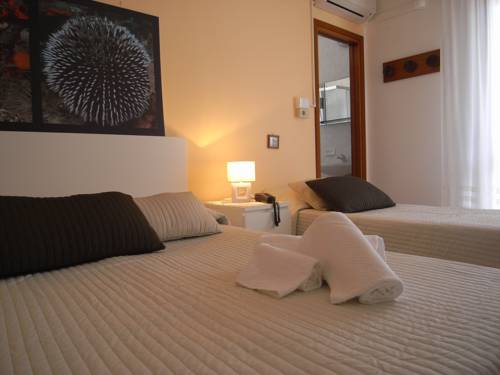 Imagen de la habitación del Hotel Moreri. Foto 14