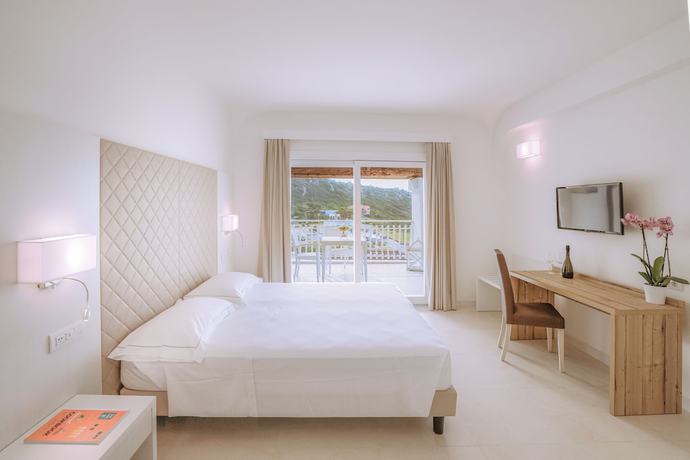 Imagen de la habitación del Hotel Moresco, Santa Teresa Gallura. Foto 15