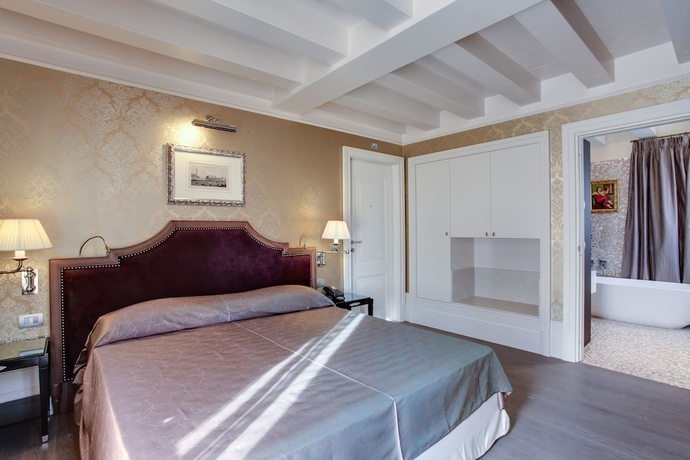 Imagen de la habitación del Hotel Moresco, Venecia. Foto 6