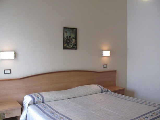 Imagen de la habitación del Hotel Moretti. Foto 19