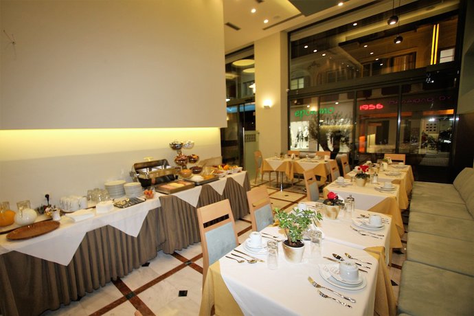 Imagen del bar/restaurante del Hotel Morfeas. Foto 2