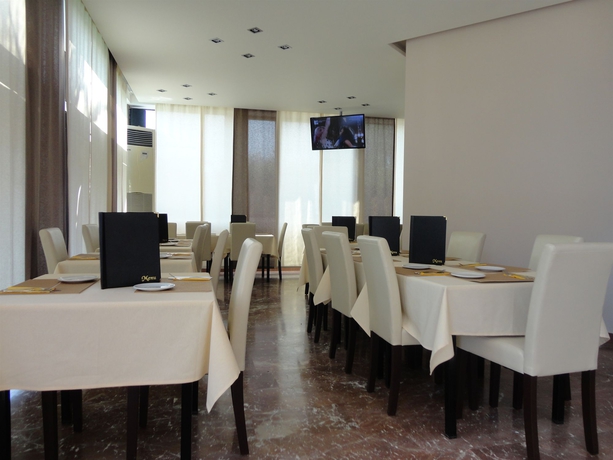 Imagen del bar/restaurante del Hotel Morfeas, Kavos. Foto 5