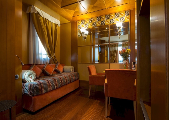 Imagen de los interiores del Hotel Morfeo, Mil&aacute;n. Foto 7