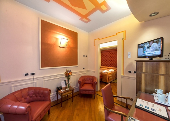 Imagen de los interiores del Hotel Morfeo, Mil&aacute;n. Foto 12