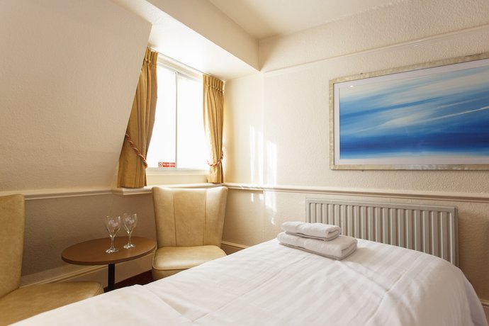 Imagen de la habitación del Hotel Morgan. Foto 10