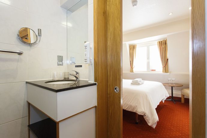 Imagen de la habitación del Hotel Morgan. Foto 17