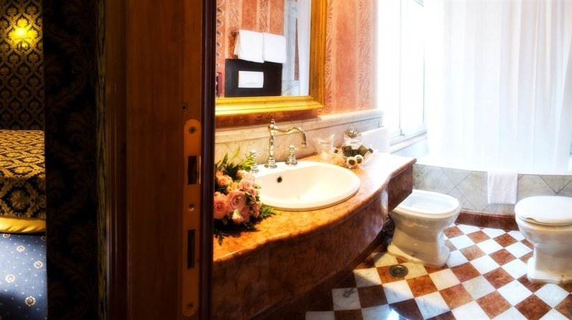 Imagen de la habitación del Hotel Morgana, Roma. Foto 16