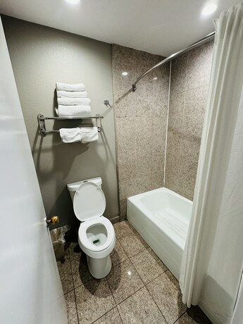 Imagen general del Hotel Morganhill Inn Motel. Foto 9
