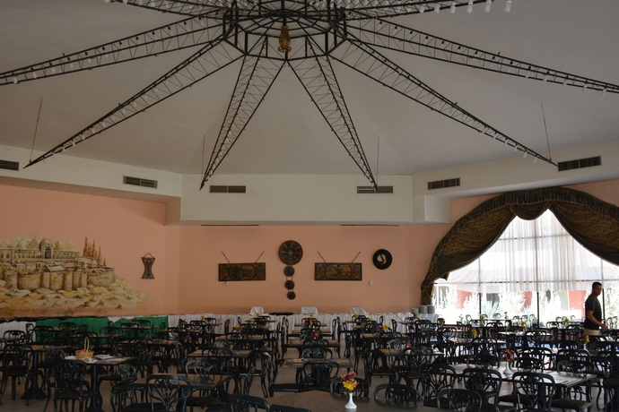 Imagen del bar/restaurante del Hotel Morgenland St. Catherine. Foto 6