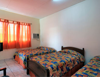 Imagen de los exteriores del Hotel Morgut. Foto 8