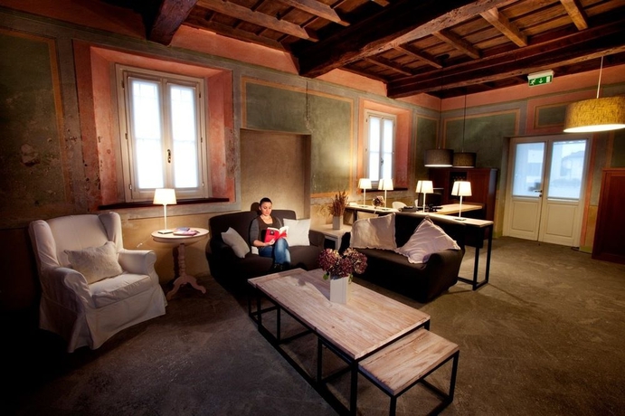 Imagen de los interiores del Hotel Morimondo. Foto 7