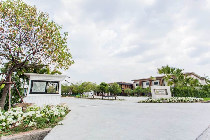 Imagen de los exteriores del Hotel Morino Si Racha. Foto 19