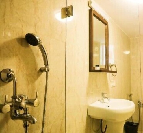 Imagen de la habitación del Hotel Morjim Bay Resort. Foto 15