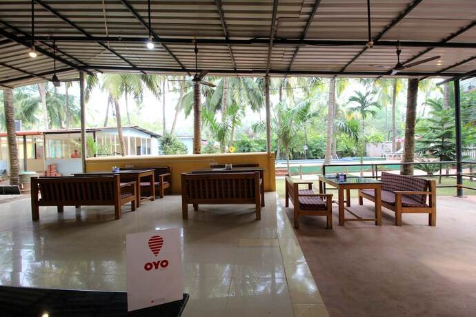 Imagen del bar/restaurante del Hotel Morjim Grand Inn. Foto 6