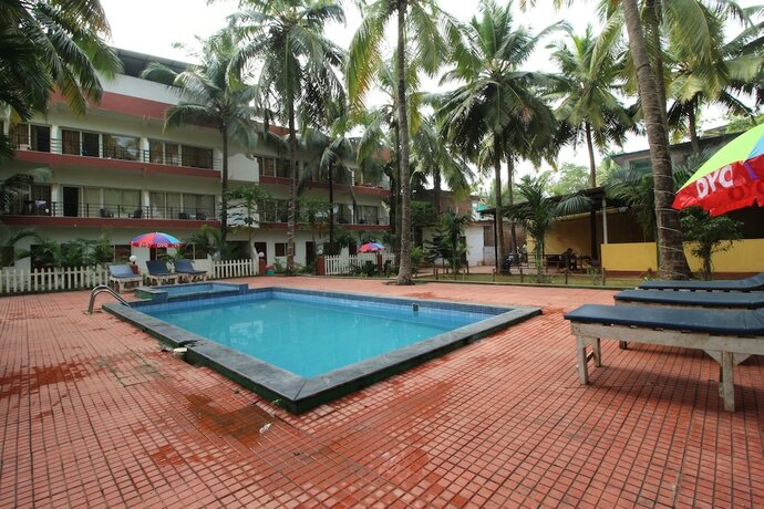 Imagen de la piscina del Hotel Morjim Grand Inn. Foto 20