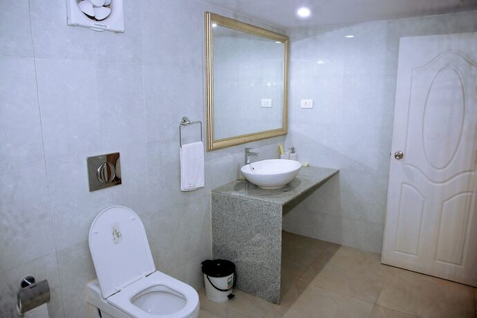 Imagen general del Hotel Morjim Holiday Beach Resort. Foto 3