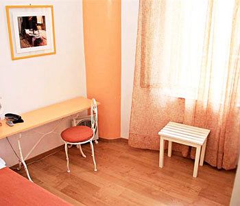 Imagen de los interiores del Hotel Morlacchi. Foto 15