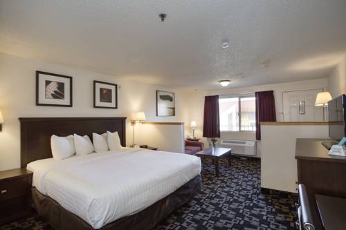 Imagen de la habitación del Hotel MorningGlory Inn and Suites. Foto 5