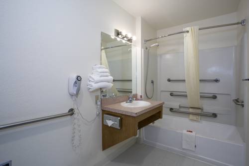 Imagen de la habitación del Hotel MorningGlory Inn and Suites. Foto 10