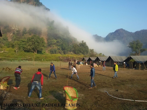 Imagen de la habitación del Hotel Mornis Camp and Resort. Foto 4