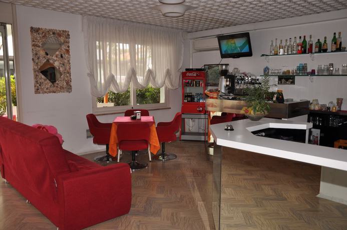 Imagen de los interiores del Hotel Morri, Riccione. Foto 20