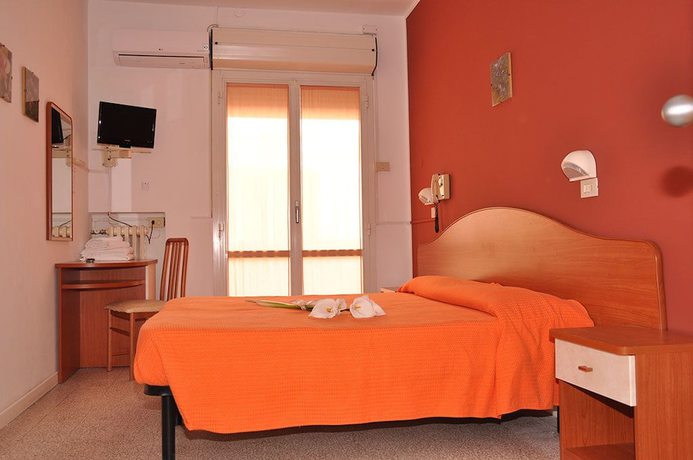 Imagen de la habitación del Hotel Morri, Riccione. Foto 5