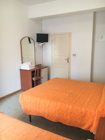 Imagen de la habitación del Hotel Morri, Riccione. Foto 6