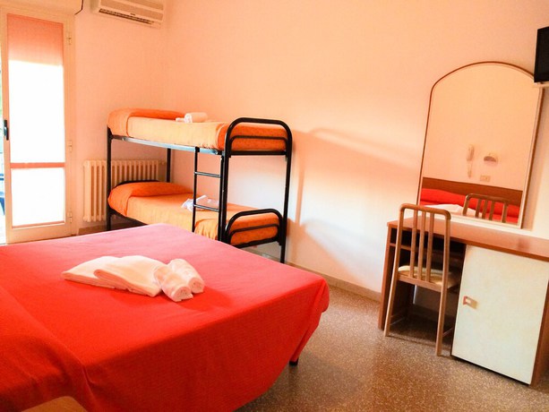 Imagen de la habitación del Hotel Morri, Riccione. Foto 8