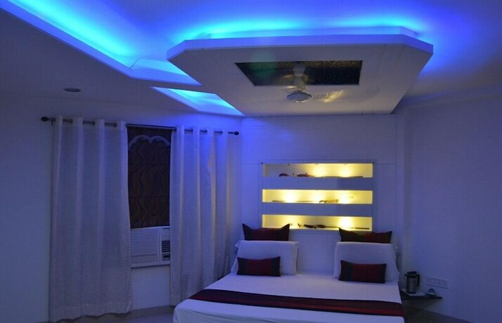 Imagen de la habitación del Hotel Morya Regency. Foto 26